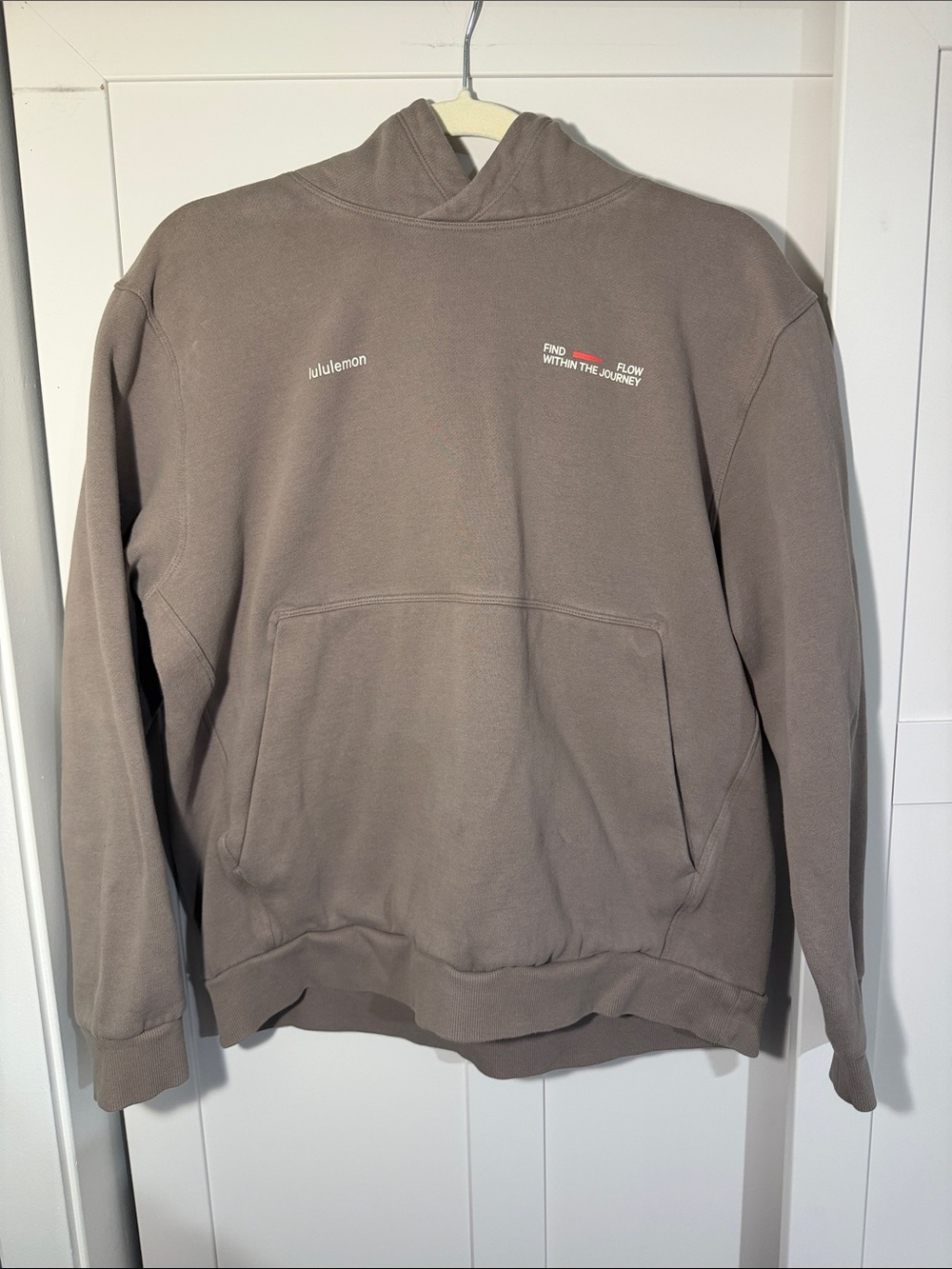 lululemon athletica Men's Crewneck Sweatshirt in Taupe